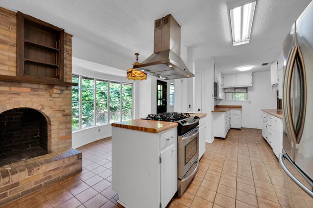 7509 Overhill Road, Fort Worth, TX 76116