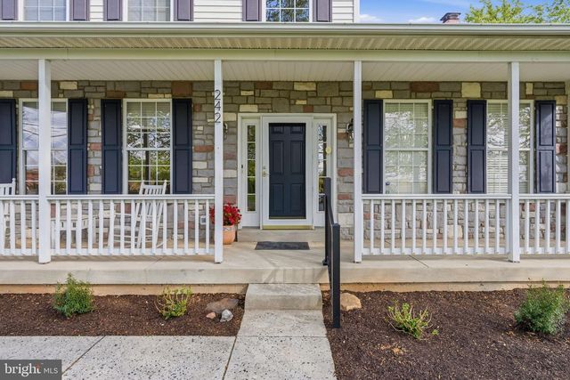 242 VAUGHN RD, Royersford, PA 19468