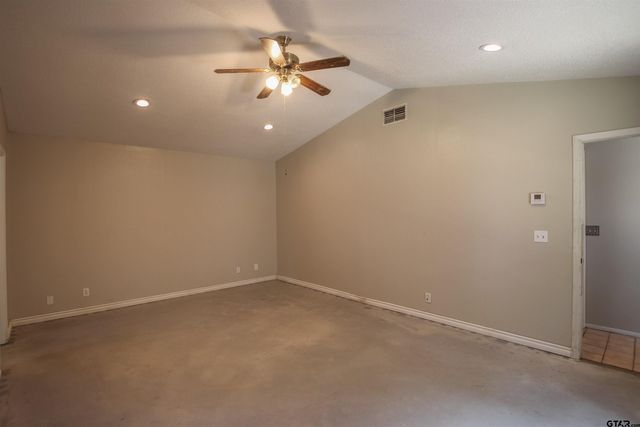 21298 Dogwood Dr, Flint, TX 75762