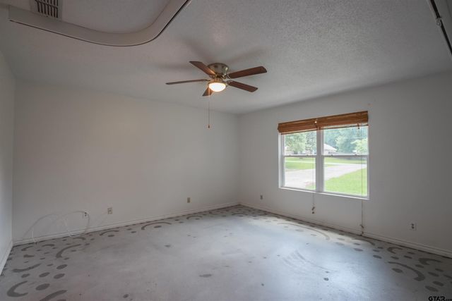 21298 Dogwood Dr, Flint, TX 75762