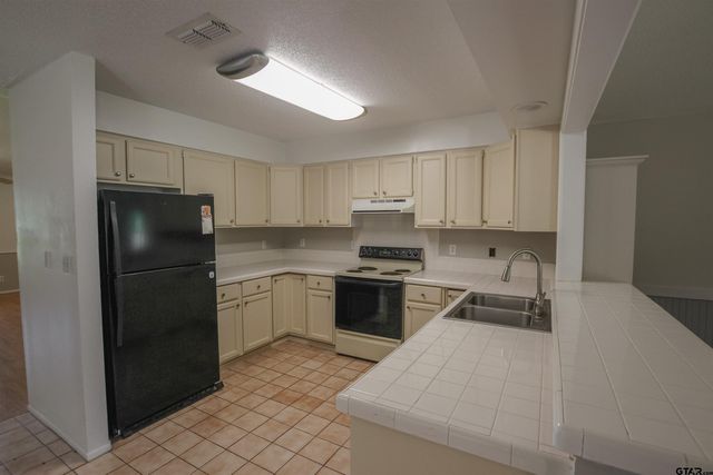 21298 Dogwood Dr, Flint, TX 75762