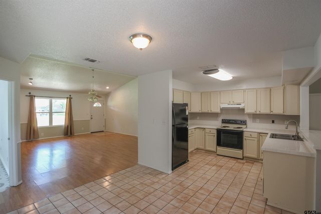 21298 Dogwood Dr, Flint, TX 75762