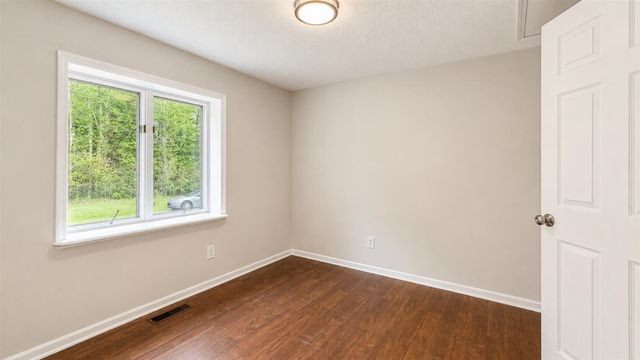 27939 38th Avenue, Paw Paw, MI 49079