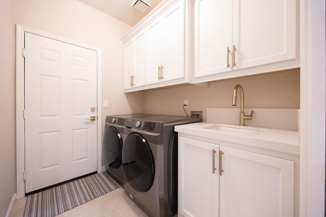 4817 Bridgewater Cir, Stockton, CA 95219