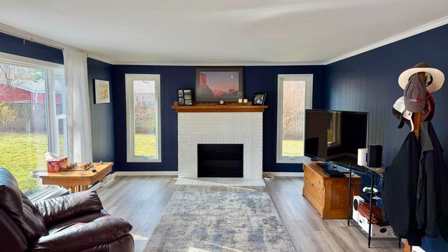 820 E Stanford Street, Springfield, MO 65807