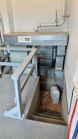 820 E Stanford Street, Springfield, MO 65807