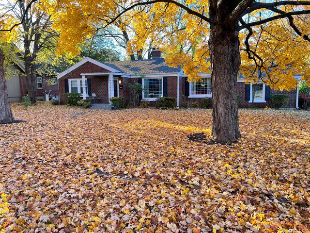 820 E Stanford Street, Springfield, MO 65807