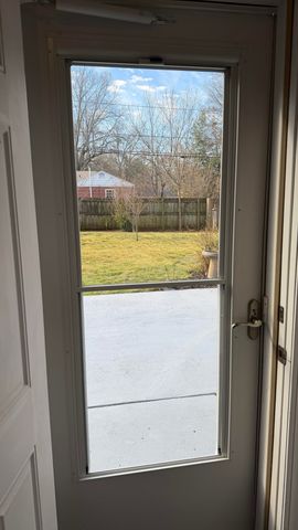 820 E Stanford Street, Springfield, MO 65807