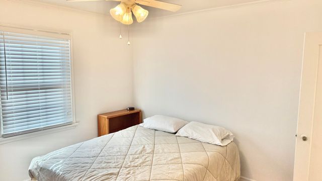 820 E Stanford Street, Springfield, MO 65807