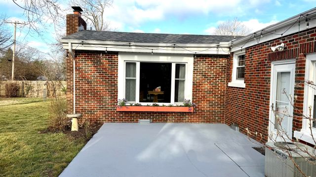 820 E Stanford Street, Springfield, MO 65807