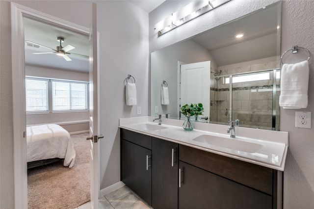 1305 Coyote Ridge, Aubrey, TX 76227