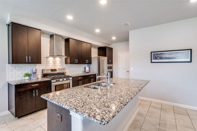 1305 Coyote Ridge, Aubrey, TX 76227