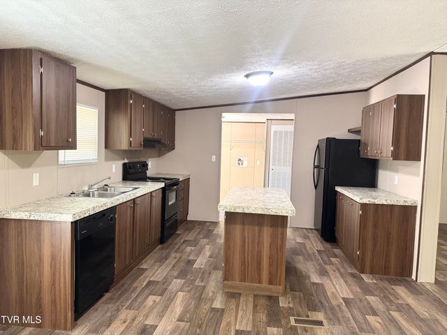 12580 Star Branch Road, Coeburn, VA 24230