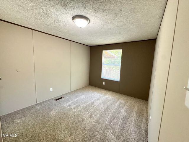 12580 Star Branch Road, Coeburn, VA 24230