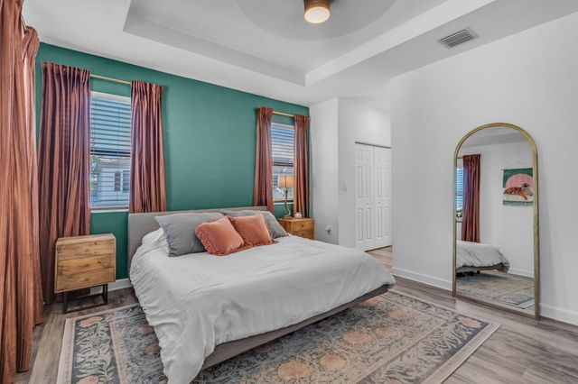 524 SW 19th Way, Fort Lauderdale, FL 33312