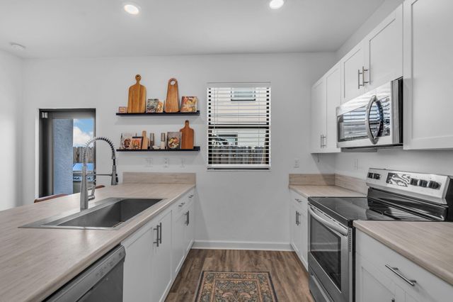 524 SW 19th Way, Fort Lauderdale, FL 33312