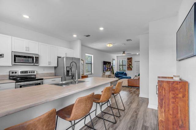 524 SW 19th Way, Fort Lauderdale, FL 33312