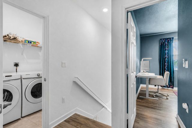 524 SW 19th Way, Fort Lauderdale, FL 33312