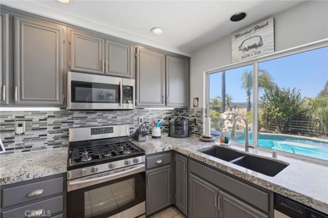 12184 Knoll Crest, Lakeside, CA 92040