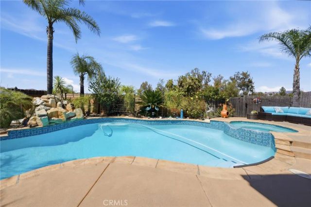12184 Knoll Crest, Lakeside, CA 92040