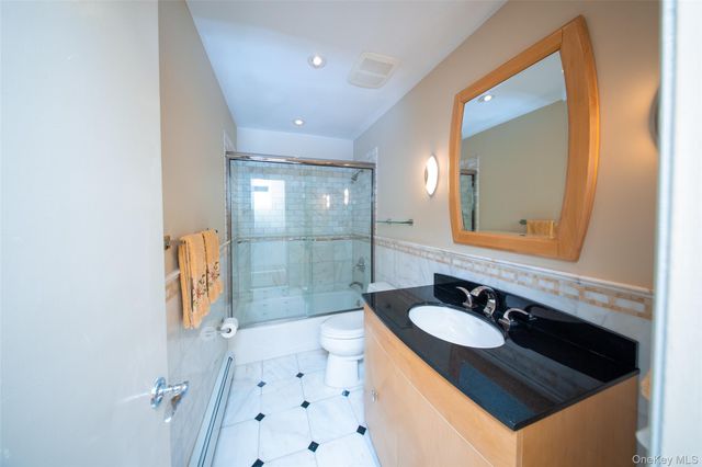 75 Holland Place, Hartsdale, NY 10530