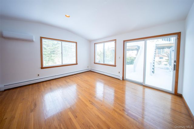 75 Holland Place, Hartsdale, NY 10530