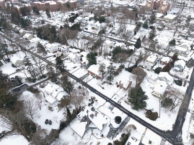 75 Holland Place, Hartsdale, NY 10530