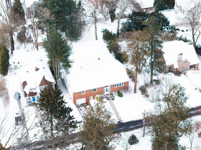 75 Holland Place, Hartsdale, NY 10530