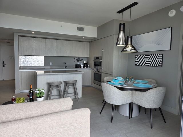 4010 S Ocean Drive R2404, Hollywood, FL 33019