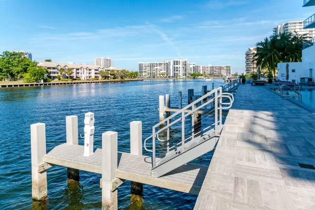 4010 S Ocean Drive R2404, Hollywood, FL 33019