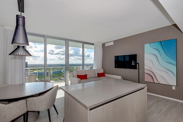 4010 S Ocean Drive R2404, Hollywood, FL 33019