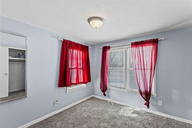 10935 Bristol Terrace, Kansas City, MO 64134