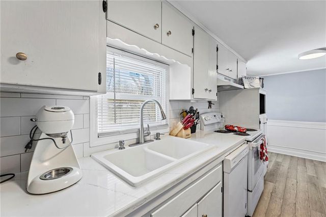 10935 Bristol Terrace, Kansas City, MO 64134