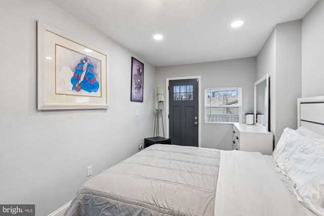 1420 E LANVALE ST, Baltimore, MD 21213