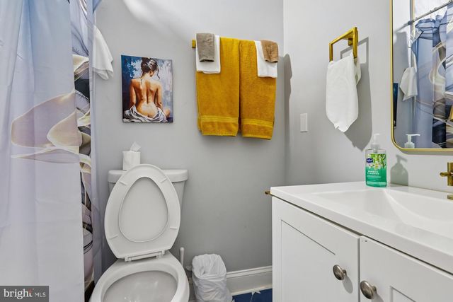 1420 E LANVALE ST, Baltimore, MD 21213