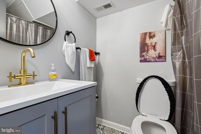 1420 E LANVALE ST, Baltimore, MD 21213