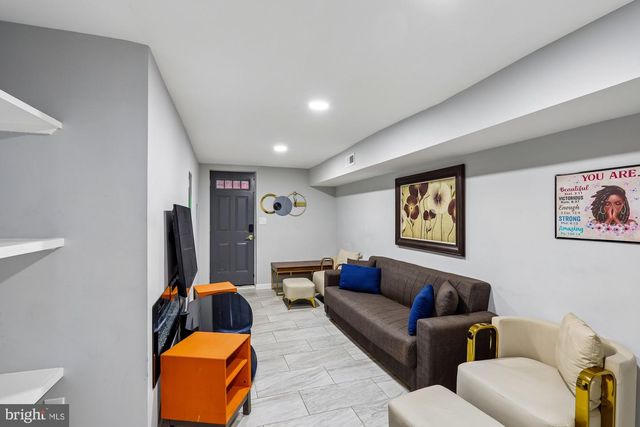 1420 E LANVALE ST, Baltimore, MD 21213