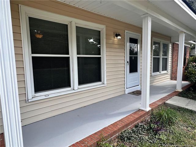 1109 Strickland Bridge Road, Fayetteville, NC 28304