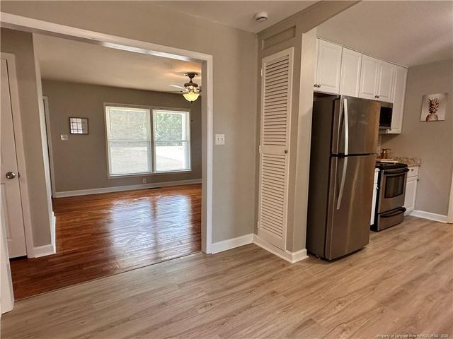 1109 Strickland Bridge Road, Fayetteville, NC 28304