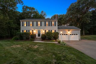3 Crockett Cir, Hopedale, MA 01747