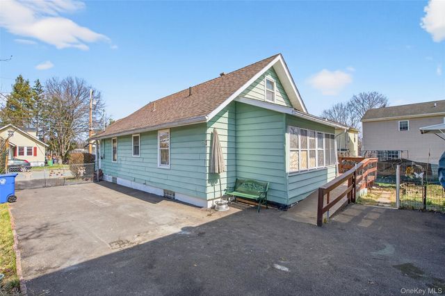 18-20 Bedford Avenue, Middletown, NY 10940