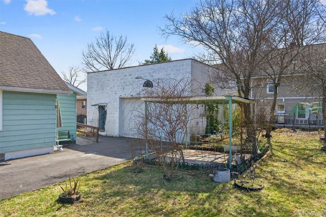 18-20 Bedford Avenue, Middletown, NY 10940