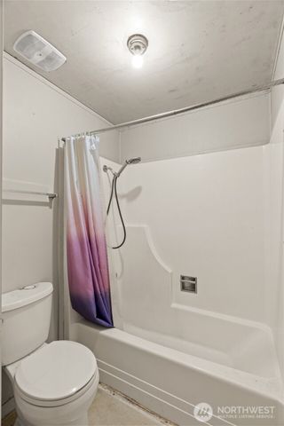 71 E Southlake Drive, Shelton, WA 98584