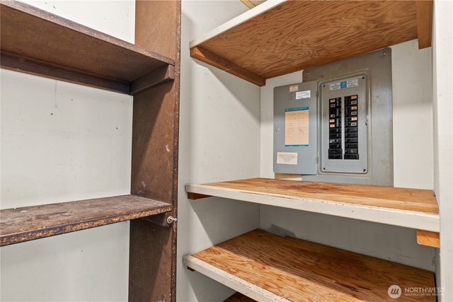 71 E Southlake Drive, Shelton, WA 98584