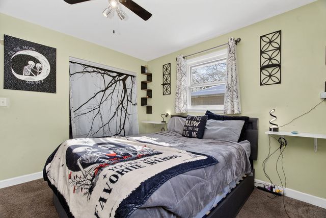 2550 Garden Court, Joliet, IL 60435