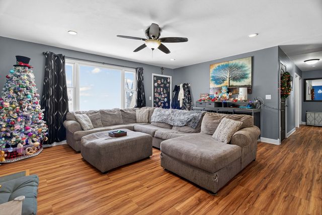 2550 Garden Court, Joliet, IL 60435