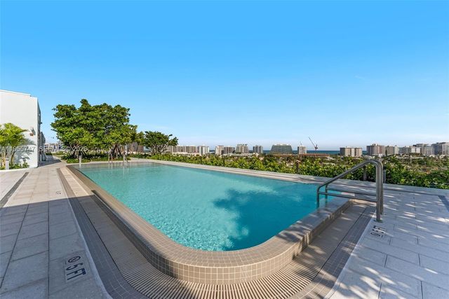 9201 E Bay Harbor Dr 403, Bay Harbor Islands, FL 33154