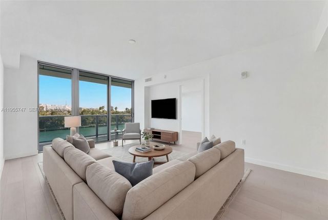 9201 E Bay Harbor Dr 403, Bay Harbor Islands, FL 33154