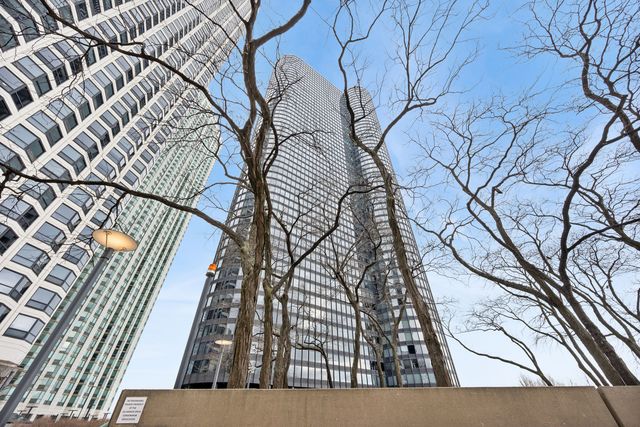 155 N Harbor Drive 2605, Chicago, IL 60601