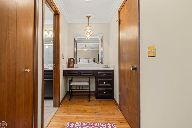 15492 S Royal Doulton Blvd Boulevard, Clinton Township, MI 48038